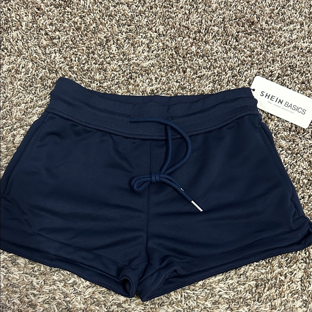 SHEIN Basics Low Waist Athletic Shorts